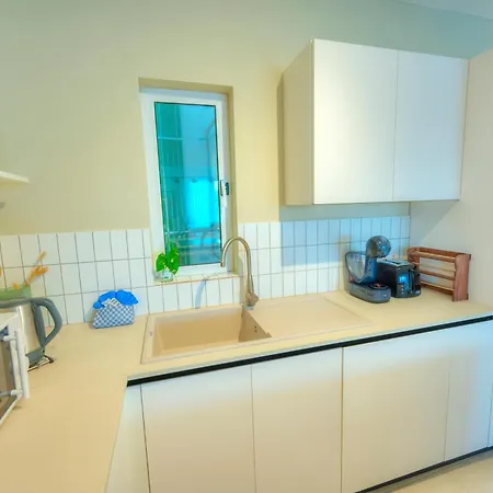 Luxury & Stylish 2bedroom Seafront, Balcony Gogzr-4 *
