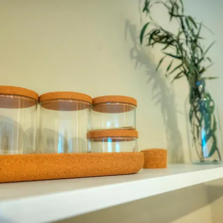 Luxury & Stylish 2bedroom Seafront, Balcony Gogzr-4 *