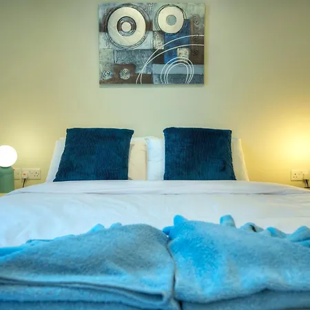 Luxury & Stylish 2bedroom Seafront, Balcony Gogzr-4 *