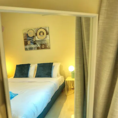 Apartment Luxury & Stylish 2bedroom Seafront, Balcony Gogzr-4 *