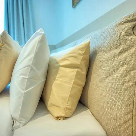 Luxury & Stylish 2bedroom Seafront, Balcony Gogzr-4