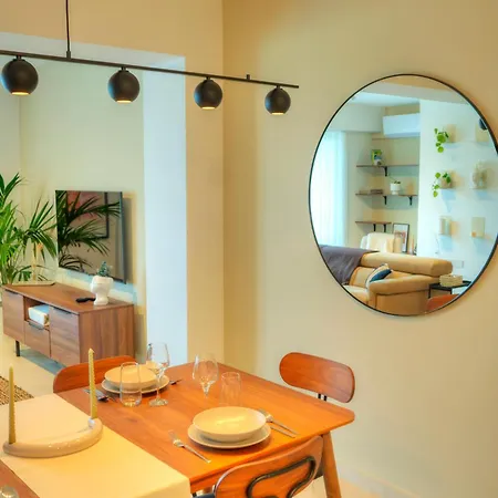 Luxury & Stylish 2bedroom Seafront, Balcony Gogzr-4 *