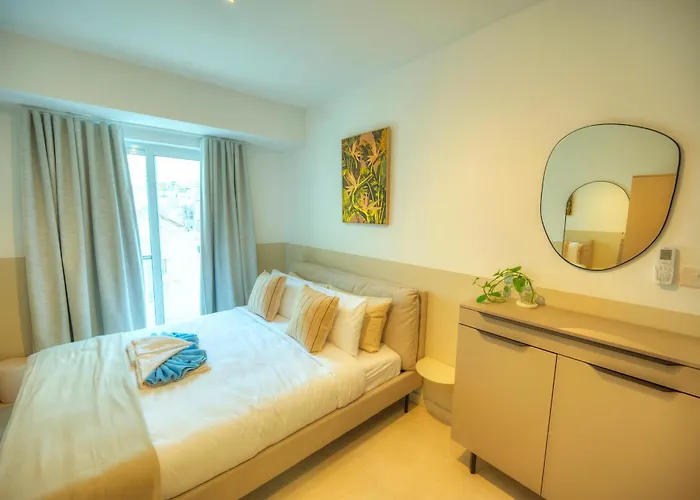 Luxury & Stylish 2bedroom Seafront, Balcony Gogzr-4 * 그지라