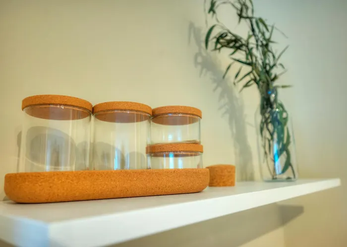 Luxury & Stylish 2bedroom Seafront, Balcony Gogzr-4 *