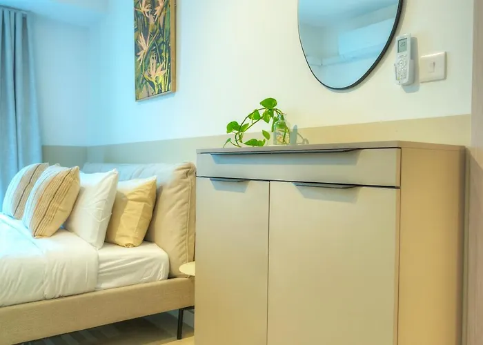 Luxury & Stylish 2bedroom Seafront, Balcony Gogzr-4 아파트 그지라