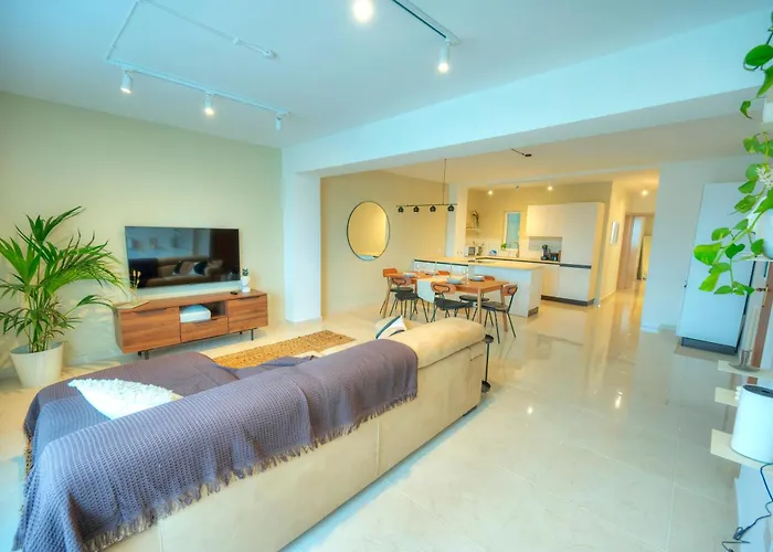 아파트 Luxury & Stylish 2bedroom Seafront, Balcony Gogzr-4