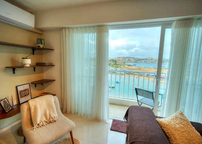 아파트 Luxury & Stylish 2bedroom Seafront, Balcony Gogzr-4